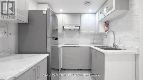 27 George Street, Richmond Hill, ON - Indoor Photo Showing Kitchen With Double Sink