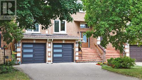 14 Royal Manor Crescent, Richmond Hill, ON - Outdoor With Facade