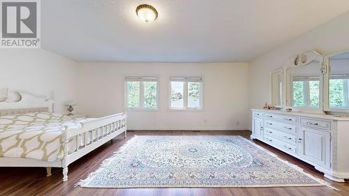 14 Royal Manor Crescent, Richmond Hill, ON - Indoor Photo Showing Bedroom