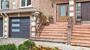 14 Royal Manor Crescent, Richmond Hill, ON  - Outdoor With Facade 