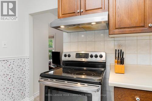 3 Harridine Road, Brampton, ON - Indoor Photo Showing Kitchen