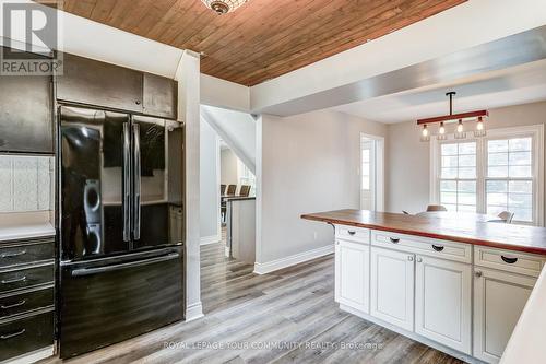 25 Victoria Road, Georgina, ON - Indoor Photo Showing Kitchen