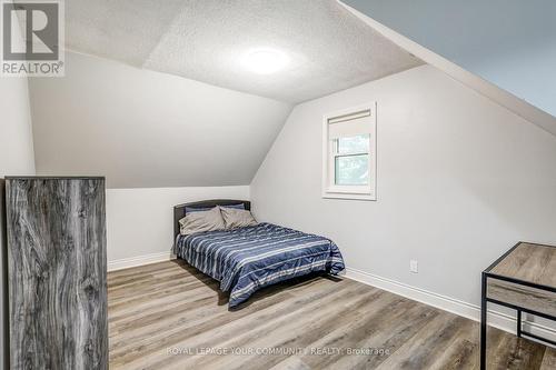 25 Victoria Road, Georgina, ON - Indoor Photo Showing Bedroom