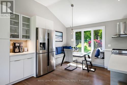 1 Robinson Road, Mono, ON - Indoor Photo Showing Kitchen