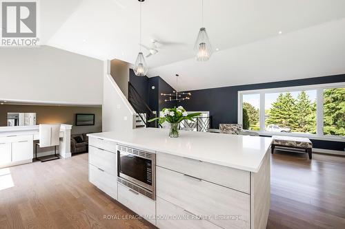 1 Robinson Road, Mono, ON - Indoor Photo Showing Kitchen