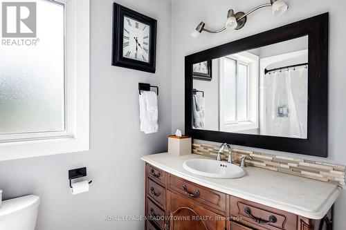 1 Robinson Road, Mono, ON - Indoor Photo Showing Bathroom