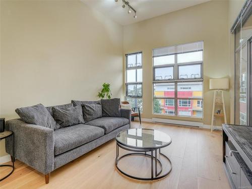 408-797 Tyee Rd, Victoria, BC - Indoor Photo Showing Living Room