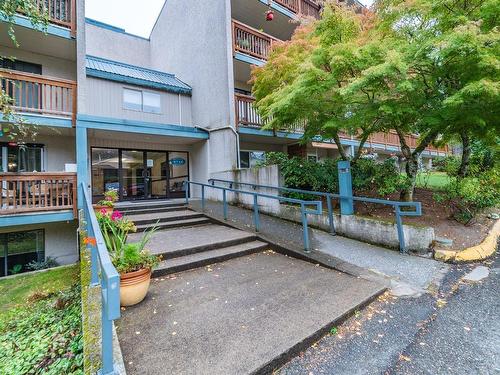 207-4728 Uplands Dr, Nanaimo, BC - Outdoor