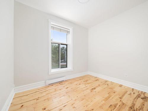 Bedroom - 5200 Rue Notre-Dame O., Montréal (Le Sud-Ouest), QC - Indoor Photo Showing Other Room