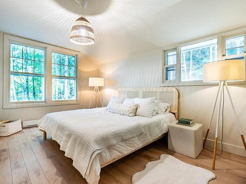 Master bedroom - 1743 Ch. Du Tour-Du-Lac, Saint-Adolphe-D'Howard, QC - Indoor Photo Showing Bedroom