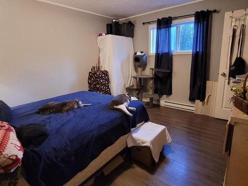 15 Lodge Drive, Clearwater, BC - Indoor Photo Showing Bedroom