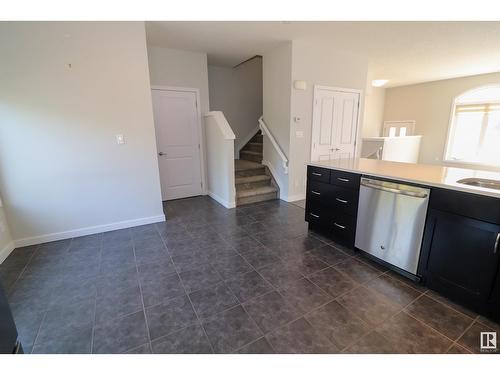 #28 5873 Mullen Pl Nw, Edmonton, AB - Indoor Photo Showing Kitchen