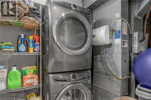 89 Acadian Heights, Brampton, ON - Indoor Photo Showing Laundry Room