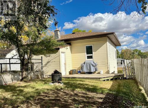 310 7Th Avenue Nw, Swift Current, SK - Outdoor With Deck Patio Veranda