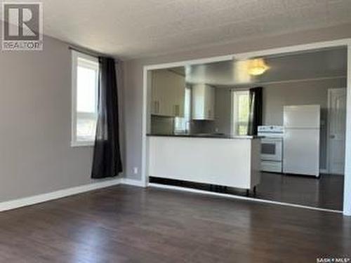 310 7Th Avenue Nw, Swift Current, SK - Indoor