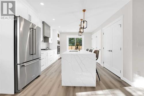 7708 Silver Springs Road Nw, Calgary, AB - Indoor Photo Showing Kitchen