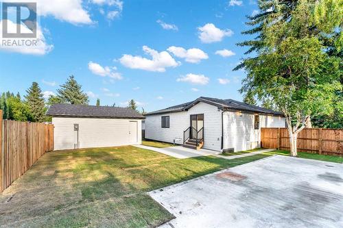 7708 Silver Springs Road Nw, Calgary, AB - Outdoor