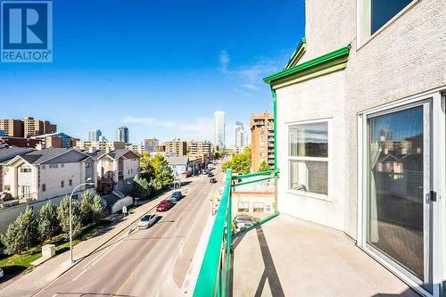 Overlooking the carming shops of 11 Street - 1203, 1514 11 Street Sw, Calgary, AB - Outdoor