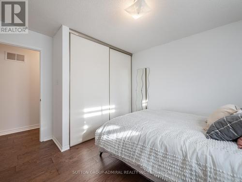 65 Westhampton Drive, Vaughan, ON - Indoor Photo Showing Bedroom