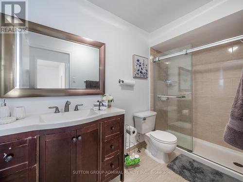 65 Westhampton Drive, Vaughan, ON - Indoor Photo Showing Bathroom