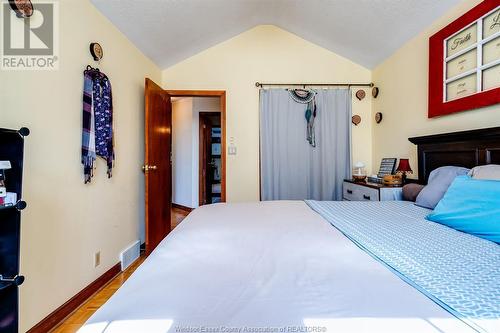 302 Applewood, Kingsville, ON - Indoor Photo Showing Bedroom