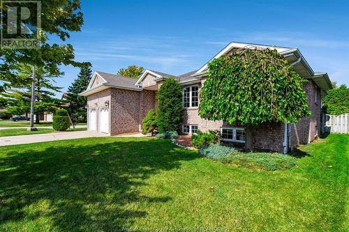 302 Applewood, Kingsville, ON - Outdoor