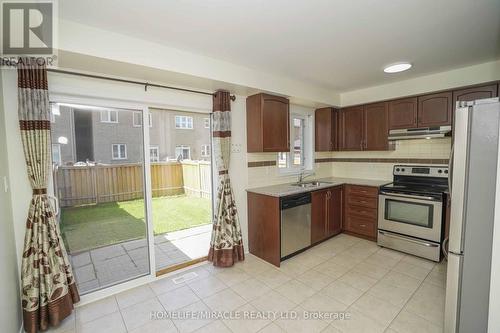 69 Teal Crest Circle, Brampton, ON - Indoor Photo Showing Kitchen