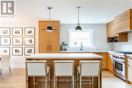 3410 Spruce Avenue, Burlington, ON - Indoor Photo Showing Kitchen With Stainless Steel Kitchen With Upgraded Kitchen