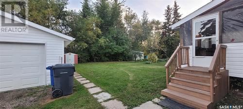 214 Centre Avenue, Meadow Lake, SK - Outdoor