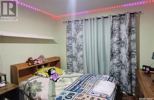 214 Centre Avenue, Meadow Lake, SK - Indoor Photo Showing Bedroom