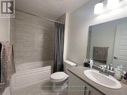 325 - 128 Grovewood Common, Oakville, ON - Indoor Photo Showing Bathroom