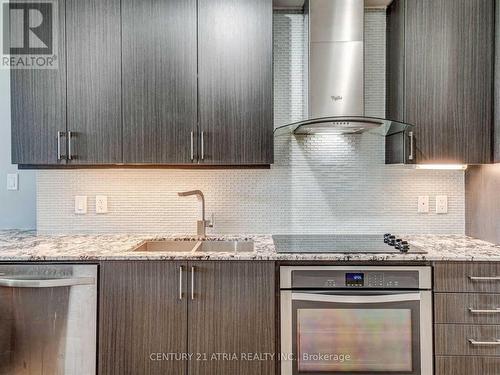 515A - 9608 Yonge Street, Richmond Hill, ON - Indoor Photo Showing Kitchen With Stainless Steel Kitchen With Upgraded Kitchen