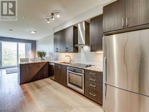 515A - 9608 Yonge Street, Richmond Hill, ON - Indoor Photo Showing Kitchen With Stainless Steel Kitchen With Upgraded Kitchen