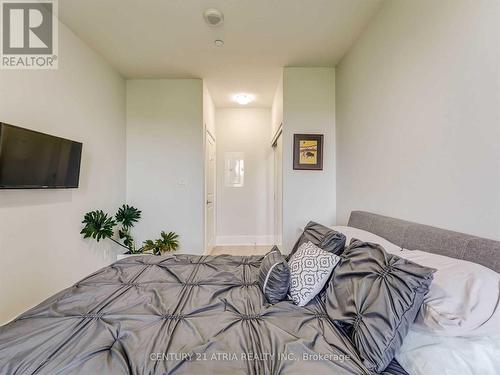 515A - 9608 Yonge Street, Richmond Hill, ON - Indoor Photo Showing Bedroom