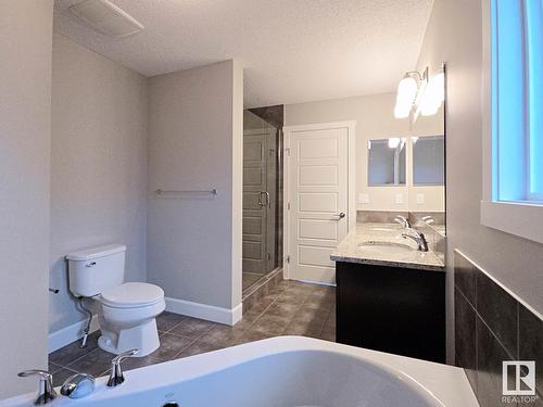 2226 Ware Co Nw, Edmonton, AB - Indoor Photo Showing Bathroom