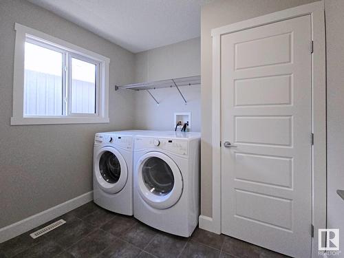 2226 Ware Co Nw, Edmonton, AB - Indoor Photo Showing Laundry Room