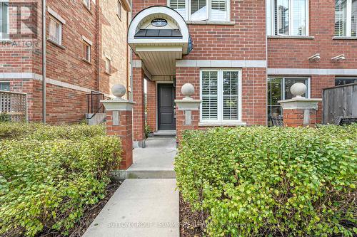 16 - 2579 Sixth Line, Oakville, ON - Outdoor