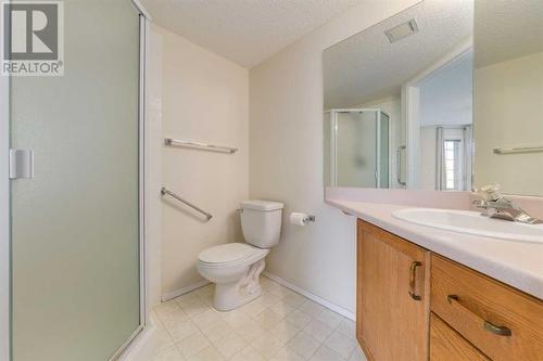 3309, 3000 Sienna Park Green Sw, Calgary, AB - Indoor Photo Showing Bathroom