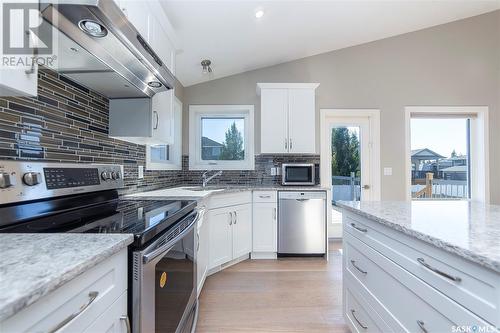 1107 Evergreen Boulevard, Saskatoon, SK - Indoor Photo Showing Kitchen With Stainless Steel Kitchen