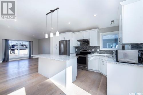 1107 Evergreen Boulevard, Saskatoon, SK - Indoor Photo Showing Kitchen With Upgraded Kitchen