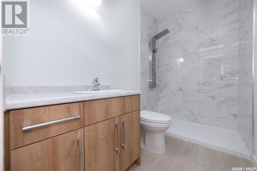 1107 Evergreen Boulevard, Saskatoon, SK - Indoor Photo Showing Bathroom