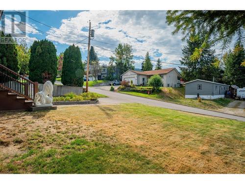 110 Cedar  Avenue, Fruitvale, BC - Outdoor