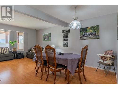 110 Cedar  Avenue, Fruitvale, BC - Indoor Photo Showing Dining Room