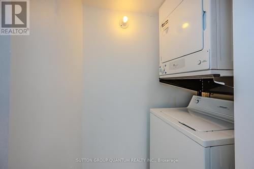 408 - 100 Bronte Road, Oakville, ON -  Photo Showing Laundry Room