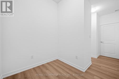 513 - 470 Dundas Street E, Hamilton, ON - Indoor Photo Showing Other Room