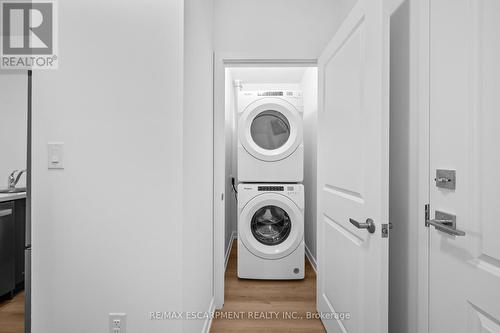 513 - 470 Dundas Street E, Hamilton, ON - Indoor Photo Showing Laundry Room