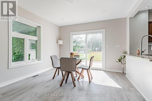 4661 Homewood Avenue, Niagara Falls, ON - Indoor Photo Showing Dining Room