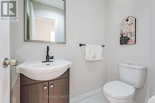 4661 Homewood Avenue, Niagara Falls, ON - Indoor Photo Showing Bathroom