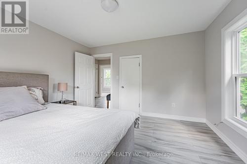 4661 Homewood Avenue, Niagara Falls, ON - Indoor Photo Showing Bedroom