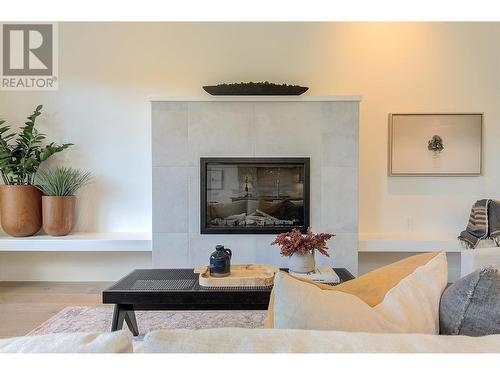 761 & 759 Barnaby Road, Kelowna, BC - Indoor Photo Showing Living Room With Fireplace